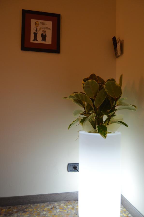 Bed And Breakfast Bissolati Brescia Exterior foto
